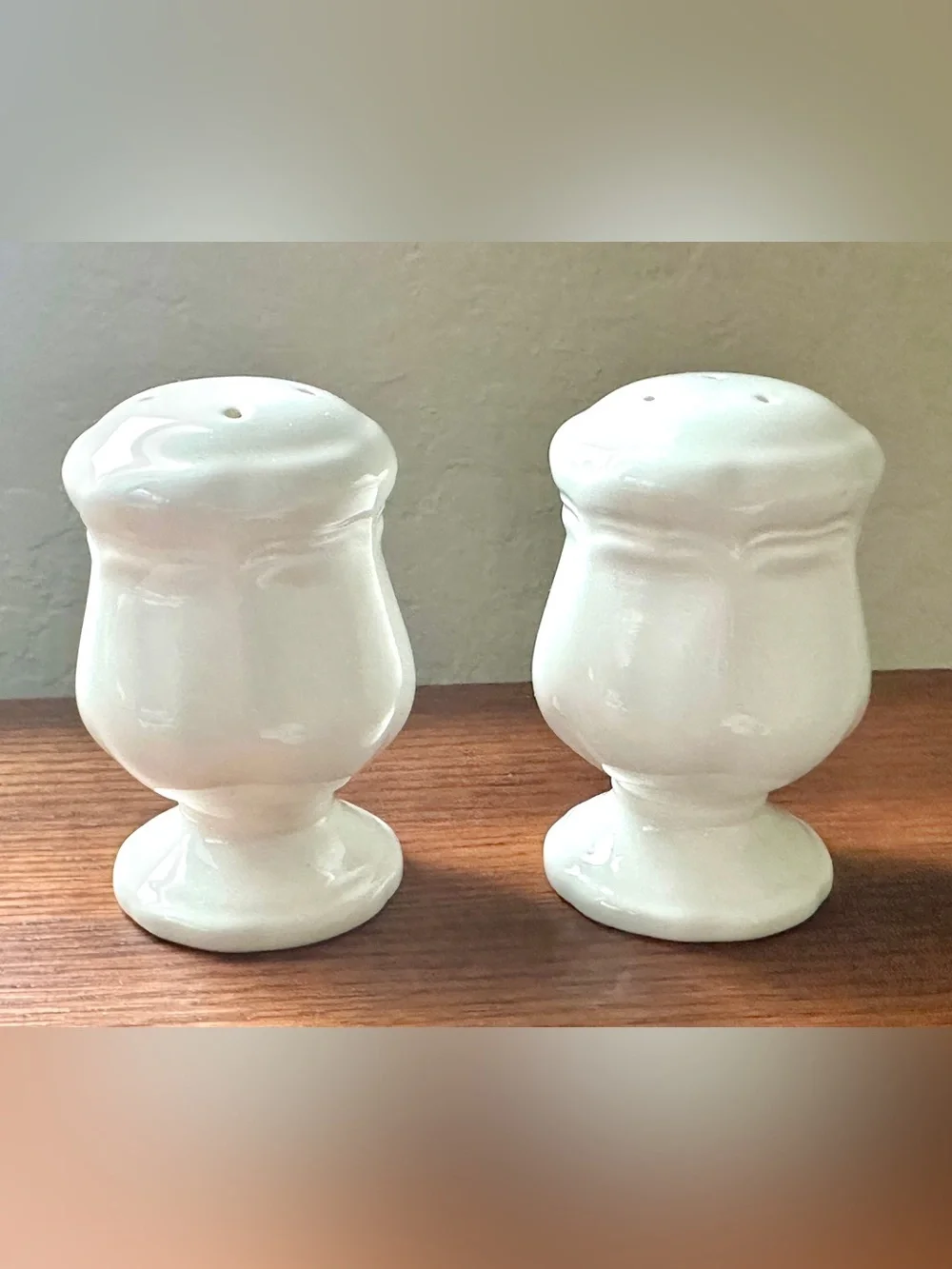 Vtg. 1980s Mikasa French Countryside Salt & Pepper Shakers White Stoneware F9000
